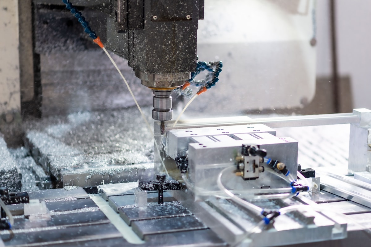 High-speed CNC milling of a mould plate